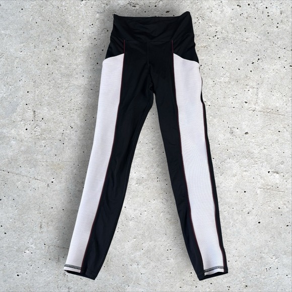 Michi Ribbed Side Pockets White Black Burgundy Leggings Sz M - Picture 2 of 7
